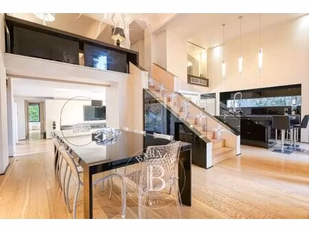 saint-didier-au-mont-d'or - maison de 296 68 m² - jardin avec piscine - dépendance - 4 cha