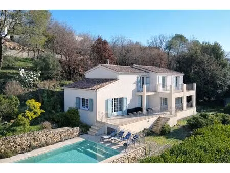 villa en parfait état  au calme  4/5 chambres