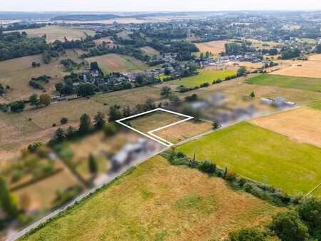 terrain à bâtir de 32 56 ares orienté sud en façade arrière