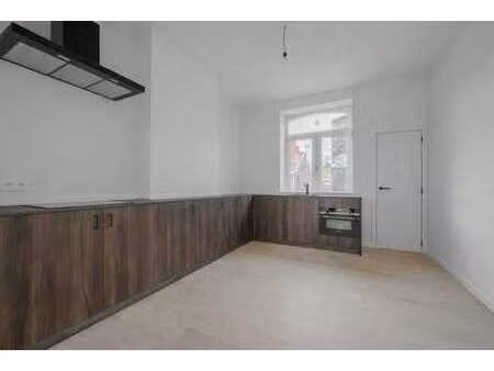 a vendre : appartement entièrement rénové