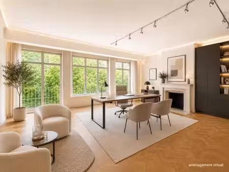 surface professionnelle de 174 m² avec terrasse