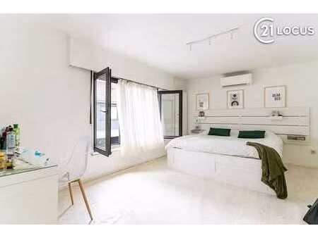 maison familiale spacieuse avec 3 chambres  garage et jardin