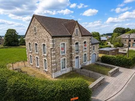 maison spacieuse à vendre avec jardin