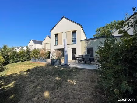 maison 5 pièces  avec jardin et terrasse  bouchemaine