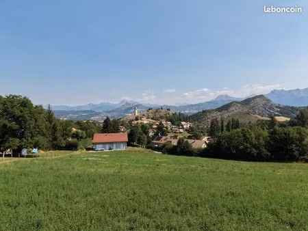 terrain 905 m² rambaud