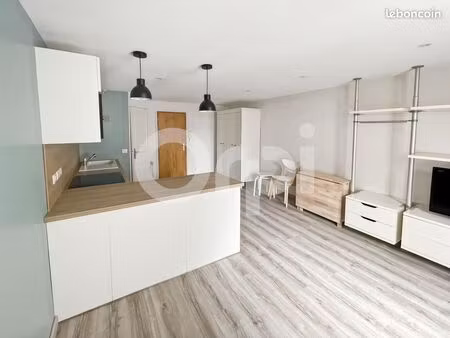 studio 1 pièce 23 m²