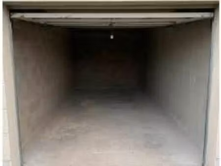 recherche garage a louer