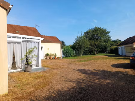 nérondes (18350) ensemble immobilier de 227 m2 avec logeme