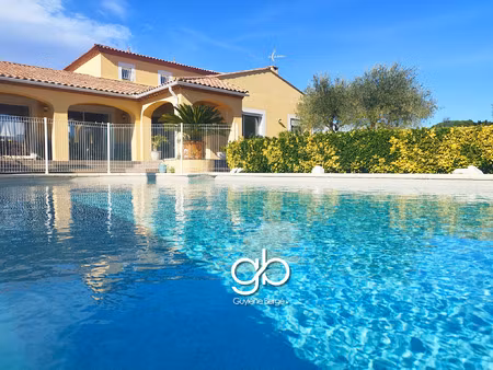 villa traditionnelle 192 m2 avec jardin fruitier et pool hou