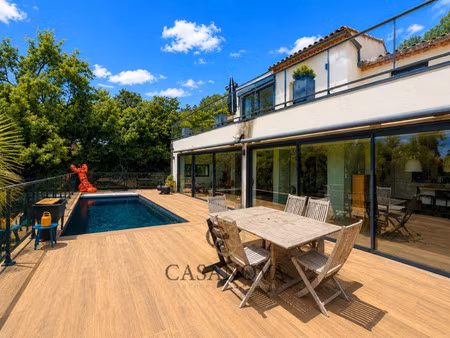 maison de luxe à vendre dans le quartier sablas-mendrous o-languedoc o