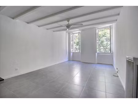 location appartement 2 pièces 46 m² à marseille 6ème (13006)  830 €