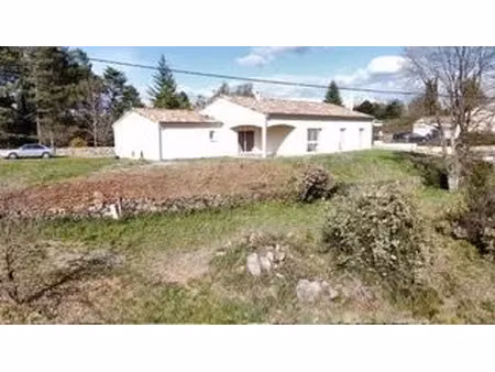 location maison 4 pièces 130.6 m² à joyeuse (07260)  1 250 €