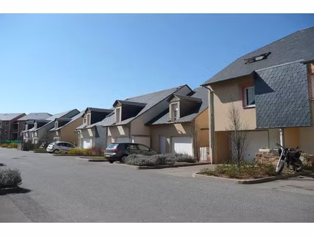 location appartement 4 pièces 74.16 m² à onet-le-château (12000)  770 €