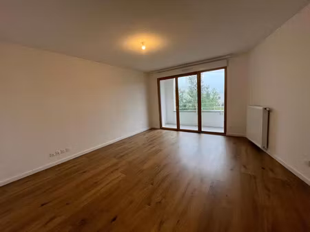 location appartement 3 pièces 65.43 m² à cornebarrieu (31700)  812 €