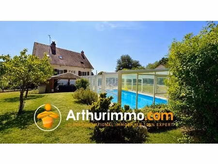 maison familiale 147 m² avec piscine  vue étang et sous-sol total