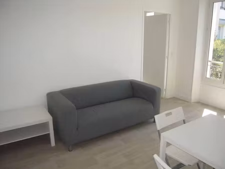 location meublée appartement 2 pièces 32 m² à aubervilliers (93300)  899 €