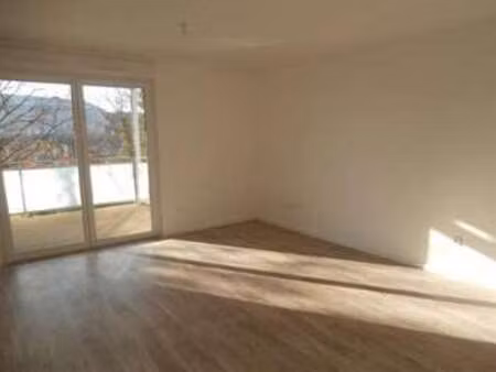 location appartement 3 pièces à la chapelle-sur-erdre (44240) : à louer 3 pièces / 57m² la