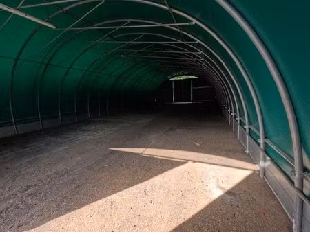 garage sécurisé pour voitures de collection  véhicules de prestige et camping-cars – tarar