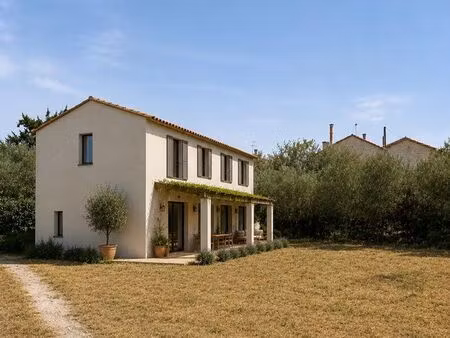 terrain à bâtir de 630 m² – emplacement exceptionnel au cœur d'arles rare à la vente