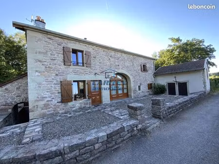 ferme 4 pièces 140 m²