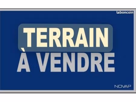vend terrain constructible 700 m2