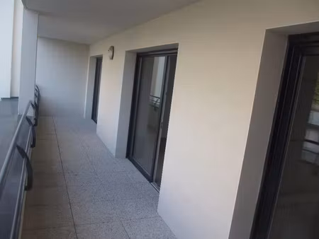location appartement 3 pièces 74 m² à reims (51100)