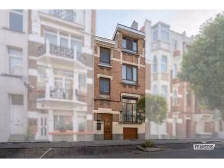 spacieuse maison familiale avec jardin dans un quartier pri…