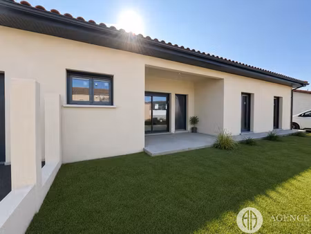 construction neuve de standing – 107 m² – terrain 427 m² – garage – dpe a – sablons (38550