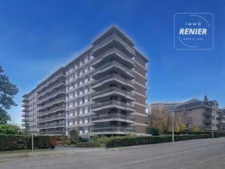 a vendre a ganshoren: appartement 1 chambre avec superbe ter