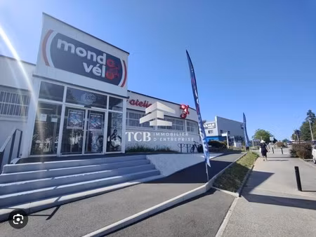 location commerce saint herblain 44800 970m²