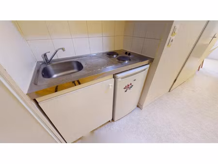 location meublée appartement 1 pièce 18 m² à clermont-ferrand (63000)  350 €