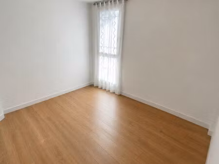bureau de 11 m2 dans le 12ème arrondissement