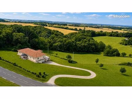 exceptionnel maison  d’architecte  classe a de 275 m² sur 2 ha avec vue panoramique sur le