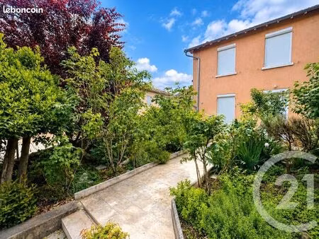 maison 3 pièces 68 m²