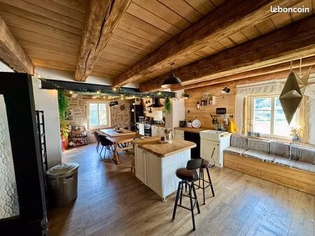 maison de charme en lisière de forêt