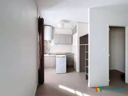 location appartement t1 à dinan (22100) : à louer t1 / 20m² dinan