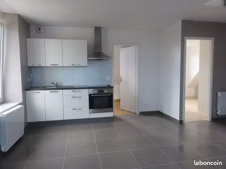 t2 bis duplex mezzanine 63m² au sol (37m² carrez) keryado