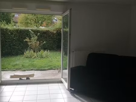 rdj à louer metz tessy t3 avec place de parking et garage en parfait état dans quartier ca