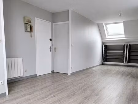 ? t2 lumineux 48 m² avec garage – proche gare de langres