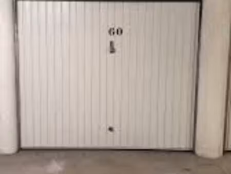 garage/box à louer en sous-sol sécurisé
