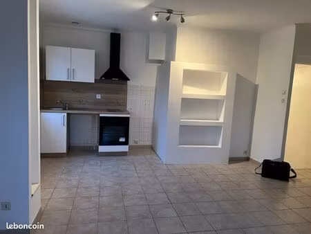 t3 avec garage et cave