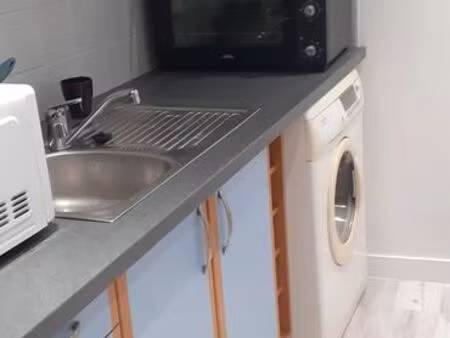 maison-appartement f2 meublée