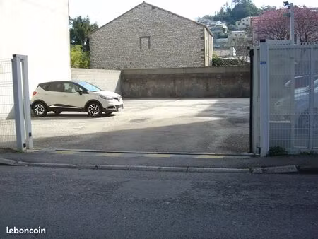 parking 1 euro par jour