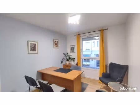 bureau 10 m²