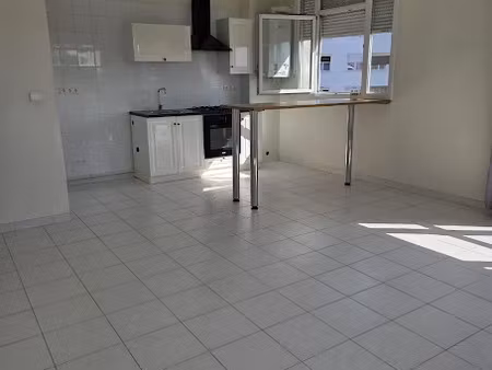 location appartement 3 pièces 71.55 m² à saint-quentin (02100)  650 €