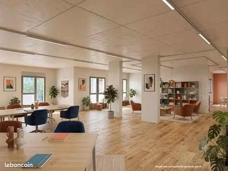 bureaux 790 m²