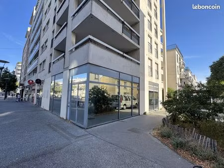 local 78 m² lyon