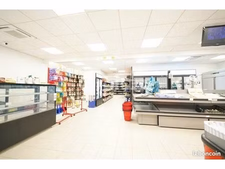 local commercial 215 m²