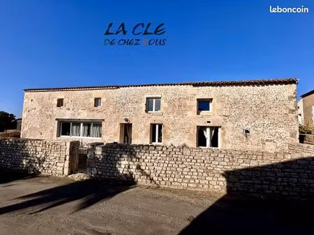 maison 8 pièces 240 m²