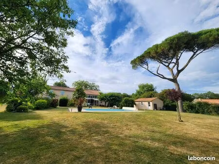 maison de caractère avec piscine